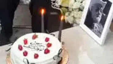 تصاویری از تولد مرحوم اکبر عبدی بر سر مزارش/ویدیو 