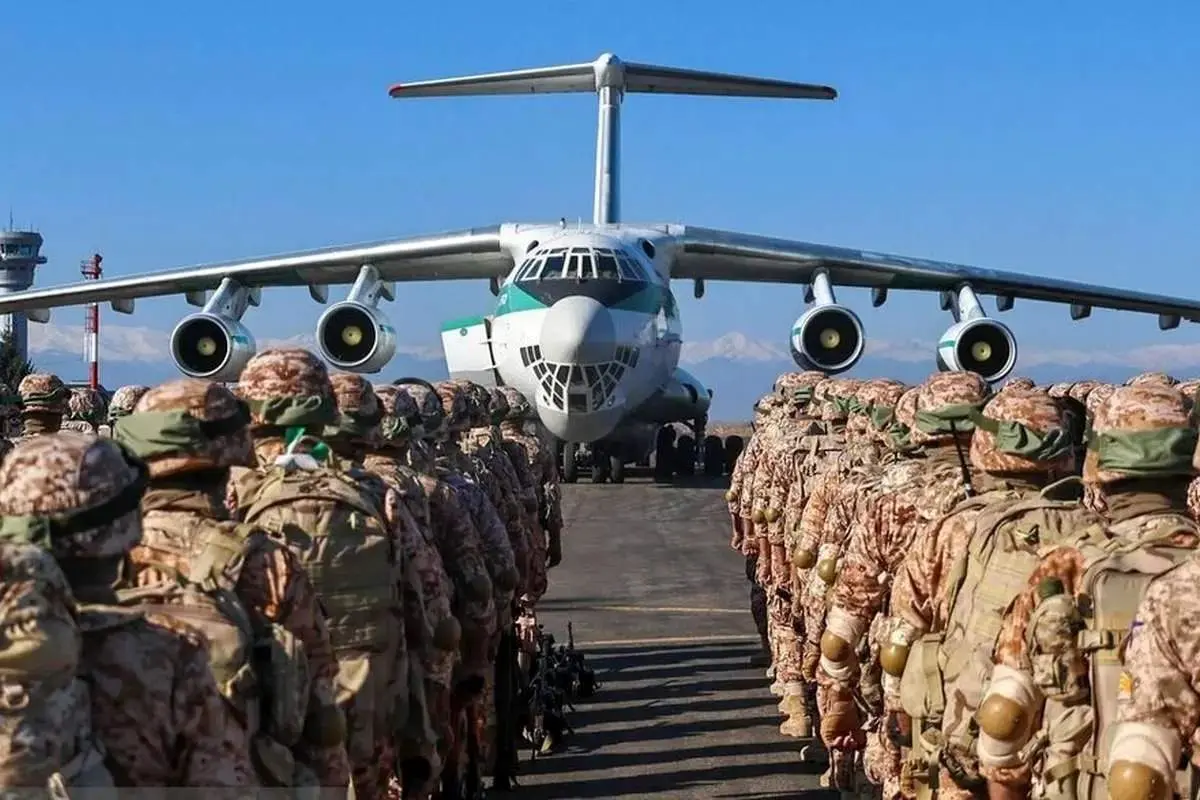 شلیک انبوه موشک‌ها در رزمایش اقتدار سپاه + فیلم