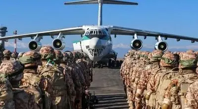 شلیک انبوه موشک‌ها در رزمایش اقتدار سپاه + فیلم