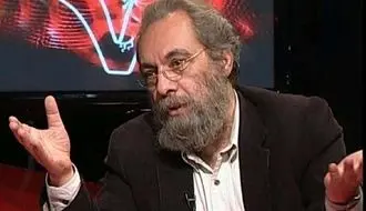 انتقاد تند فراستی از بازی پیمان معادی در «زن و بچه»/ویدیو