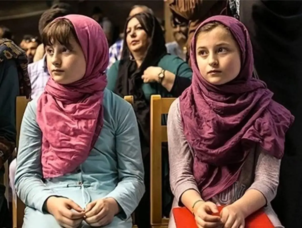  «سارا و نیکا» در مراسم اکران خصوصی «خجالت نکش»؛ سال 