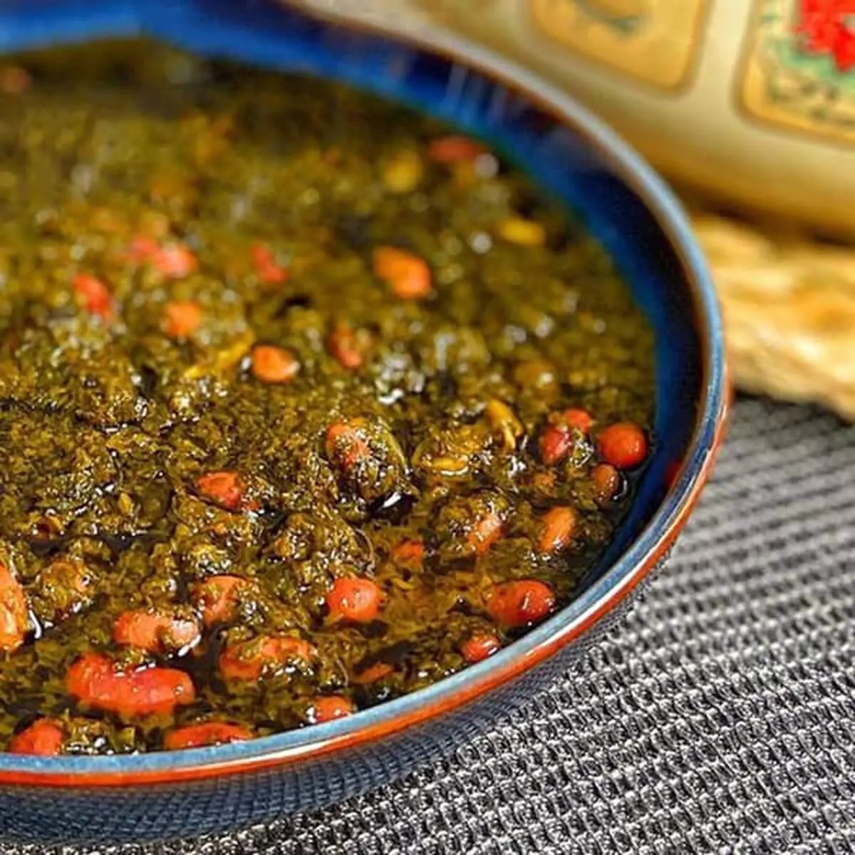 قرمه سبزی در برابر گوشت میمون برنده شد+ فیلم 