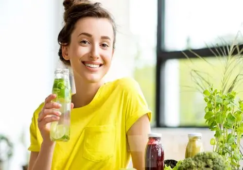 رهبر انقلاب: بزرگ‌ترین گناه غرب، تحقیر زن به نام آزادی است +فیلم