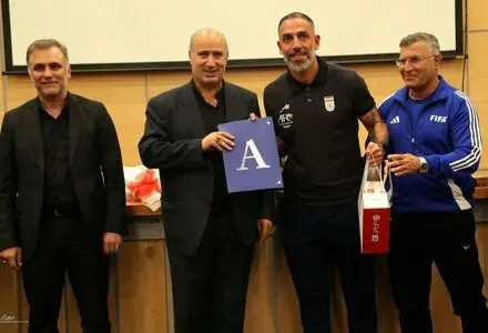 اشکان دژآگه با پیراهن مربیگری به فوتبال ملی بازمی‌گردد؟