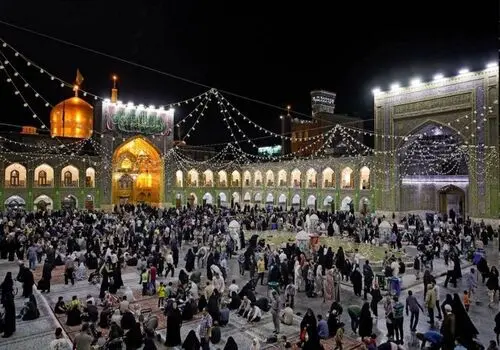 گل‌آرایی حرم مطهر رضوی به مناسبت میلاد پیامبر اکرم (ص) و امام صادق (ع) + فیلم