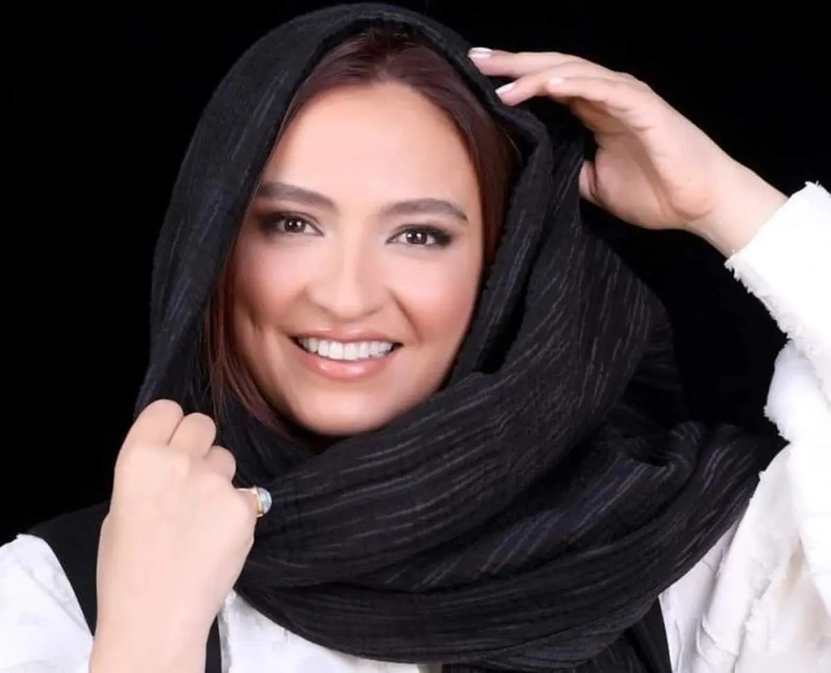 قاب متفاوت از گلاره عباسی و سولماز غنی در پشت صحنه بامداد خمار+ عکس