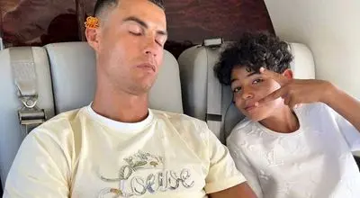 هدیه‌ لاکچری رونالدو به پسرش + عکس 