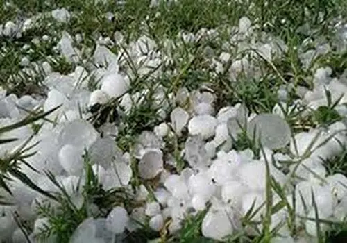 تصاویر وحشتناک بارش سنگین تگرگ در جنوب فرانسه