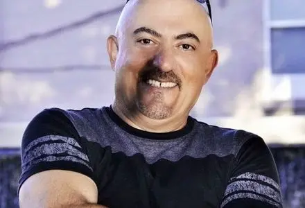 «سندی در برنامه «باضیا»؛ روایت طنزآمیز ترک سیگار» +فیلم