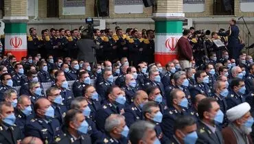دیدار فرماندهان نیروی هوایی ارتش با رهبر انقلاب