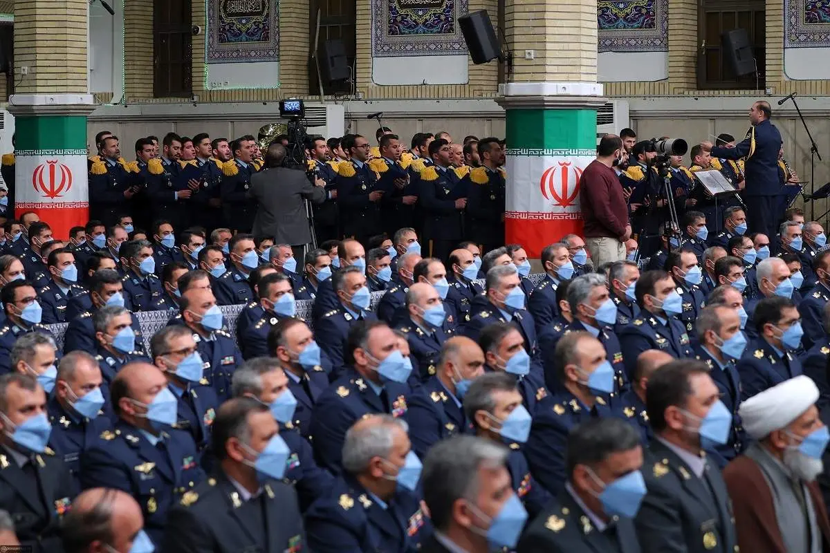 دیدار فرماندهان نیروی هوایی ارتش با رهبر انقلاب
