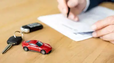 کدام بانکها در ۱۴۰۴ وام خودرو میدهند؟ جزئیات کامل دریافت تسهیلات