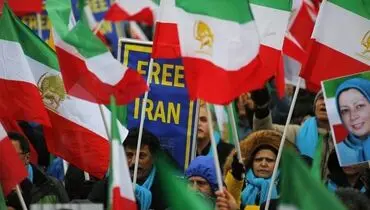 شعار عجیب مجاهدین خلق در راهپیمایی سالروز پیروزی انقلاب اسلامی+ عکس
