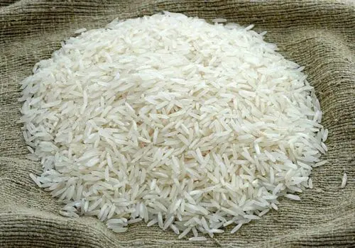 برنج وارداتی با دلار ۱۰۷ هزار تومانی به کشور رسید