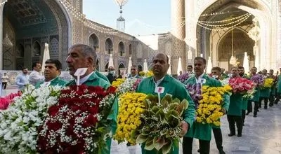 گل آرایی حرم امام رضا(ع) همزمان با شب نیمه شعبان+ فیلم