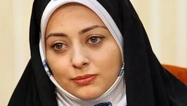استایل خاص نفیسه روشن در اکران خصوصی فیلم تابستانی که برف آمد+ فیلم