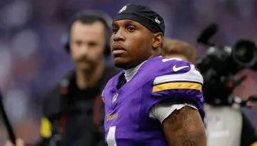 ستاره فوتبال خودکشی کرد