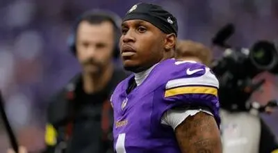 ستاره فوتبال خودکشی کرد