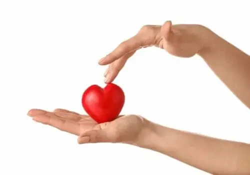 چند لیوان آب باید در تابستان بنوشیم؟