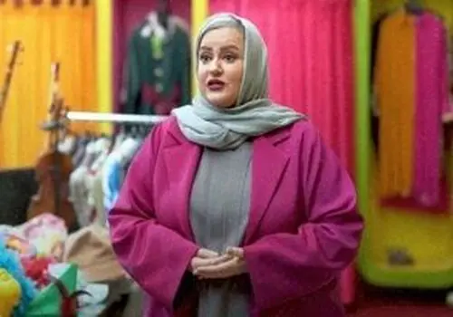 تصویر کمتر دیده شده از نعیمه نظام‌دوست با چادر/ویدیو 