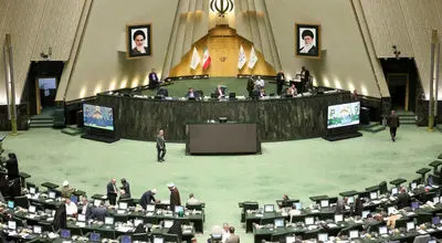 مومنی؛ وزیر کشور به مجلس میرود