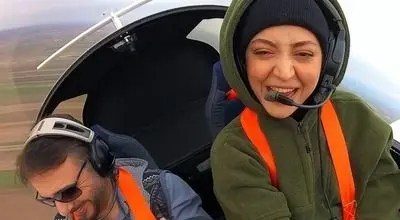 حس و حال عجیب سید جواد هاشمی در پرواز با یک خلبان زن + فیلم