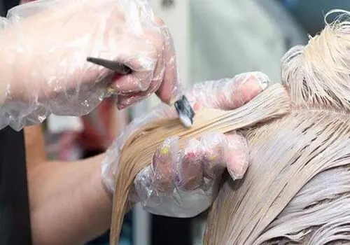 ۵ راهکار ساده برای ماندگاری بیشتر رنگ مو