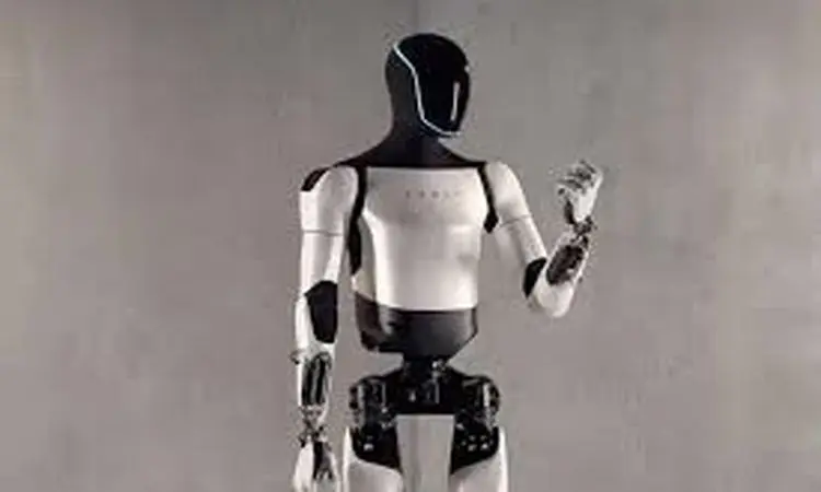 مبارزه ربات‌های چینی مقابل صدراعظم آلمان+ویدیو
