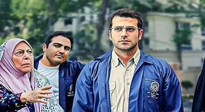 تصاویر ماشینهای بازیگران بچه مهندس؛ از خودروی سانروفدار تا ۲۰۶ اسپورت