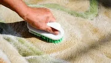 راهکارهای تمیز کردن فرش روشن و سفید
