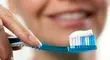 اشتباهات رایج در مسواک زدن که دندان شما را نابود می‌کند
