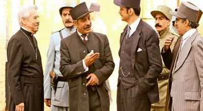 امیرعلی دانایی به صف هنرمندان مهاجر پیوست / وداع غافلگیرکننده «فرخِ» کلاه پهلوی با ایران