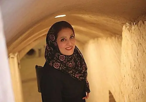 شبنم مقدمی با شعر فریدون مشیری از علاقه اش به ایران گفت+ عکس