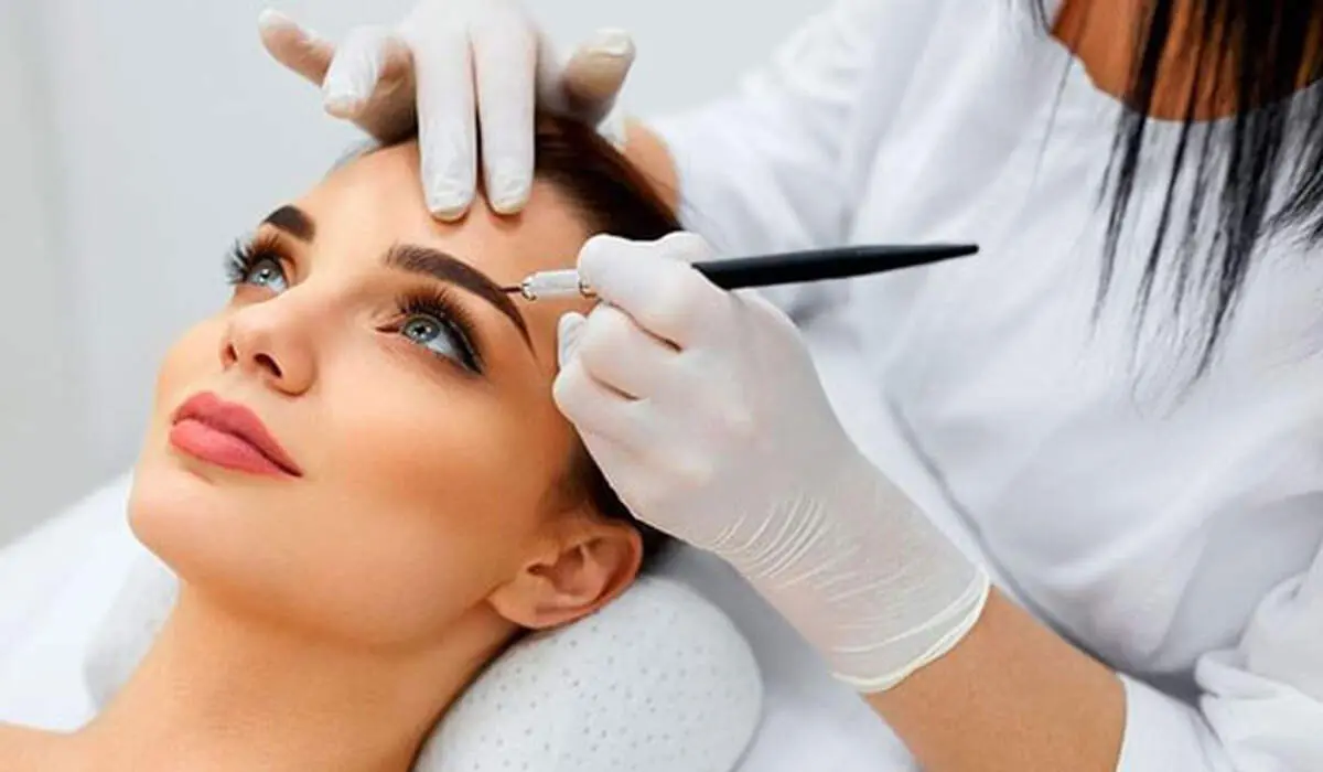 تتو و آرایش‌های دائمی چه بلایی سر پوست می‌آورند؟