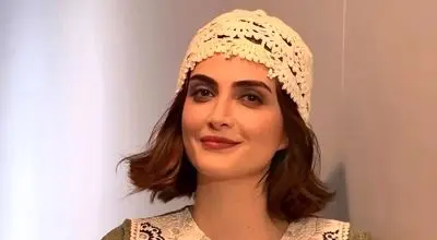 استایل جذاب الناز ملک، سیما سریال «زخم کاری» پشت صحنه یک تئاتر+عکس