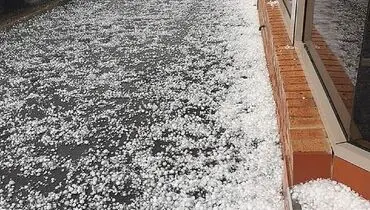 
بارش سنگین تگرگ پاییزی به اندازه گردو | تصاویر
