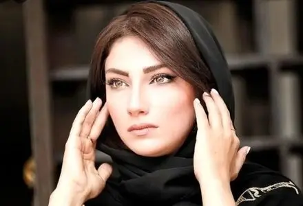 خلوت دونفره و عاشقانه المیرا دهقانی و همسرش لب ساحل
