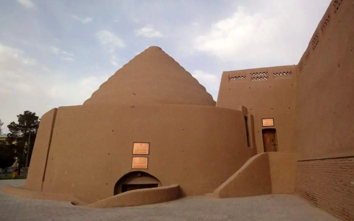 تحقیق درباره یخدان ها و یخچال های قدیمی
