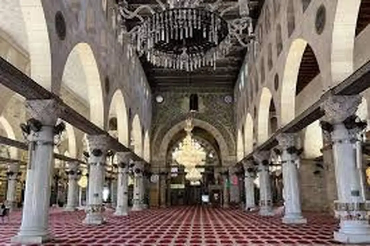 تخلیه مسجدالاقصی توسط پلیس اسرائیل برای نخستین‌بار از زمان شیوع کرونا

