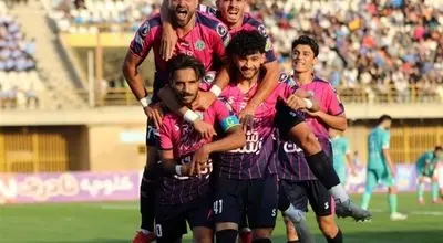 برد حساس آلومینیوم مقابل پیکان، چهارمین برد پیاپی با درخشش خلیفه