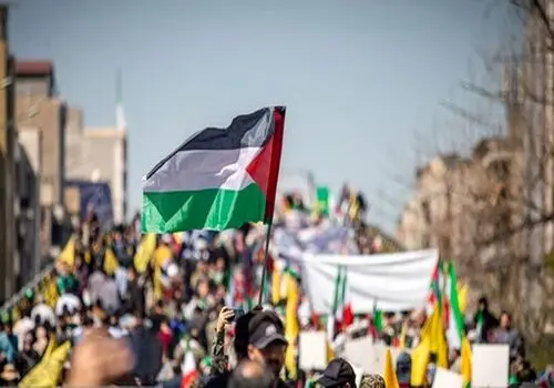 آغاز راهپیمایی روز قدس همزمان با انفجارهای متعدد در تهران