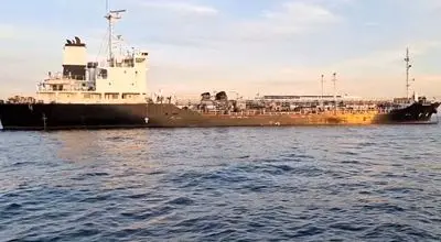 توقیف دو شناور متخلف قاچاق سوخت در خلیج فارس