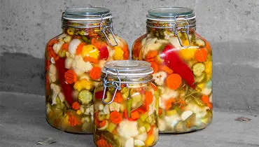 چگونه شور گل‌کلم فوری و خوش‌طعم درست کنیم؟