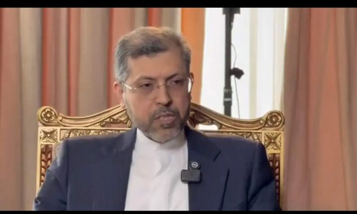خطیب زاده: احتمالا قالیباف ریاست هیات ایران را برعهده بگیرد/ رهبر ایران در دفتر خود حضور دارند 