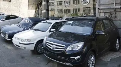 بازار خودرو دو قطبی شد؛ افت ۹۵ میلیونی برخی مدل‌ها، افزایش قیمت پژو ۲۰۷ و اطلس