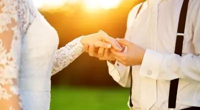 اختلاف سنی در ازدواج: اختلاف سنی تا چند سال خوبه ؟ راهنمای کامل 1 تا 15 سال + نظر اسلام