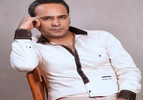 | فرش لاکی کاشان در اتاق پاپ+ عکس  
