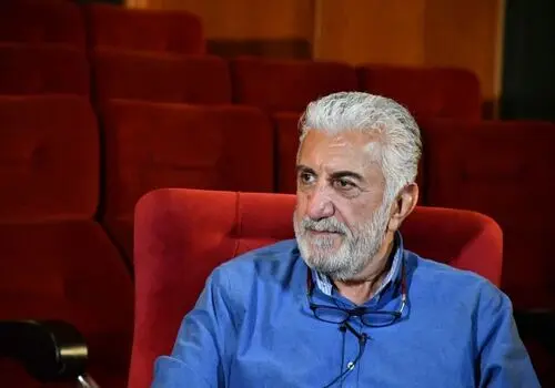 قاب خانوادگی رضا کیانیان در کنار خواهرش