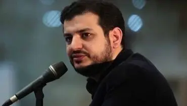 آواز خوانی رائفی‌پور در شهر یزد+ فیلم