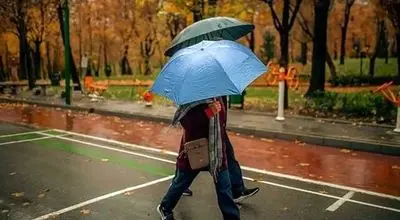 هشدار گرد و خاک و باد شدید در نیمه جنوبی کشور / باران در شمال و شمال‌شرق